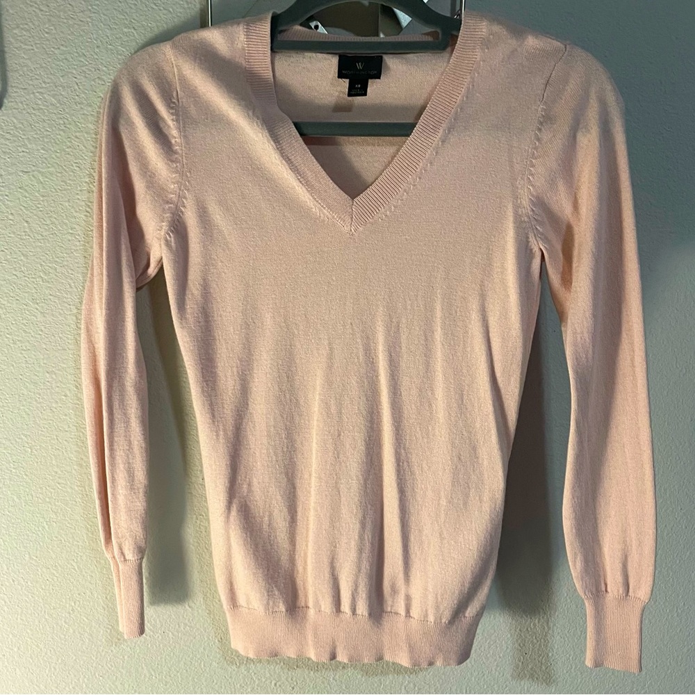 Light pink v neck sweater